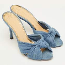 مملوكة مسبقًا Charlotte Olympia Size 35 Blue Denim Knotted Slide Sandals