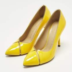 مملوكة مسبقًا حذاء كعب عالي شارلوت أوليمبيا ديبي جلد أصفر فاتح لامع مقاس 38