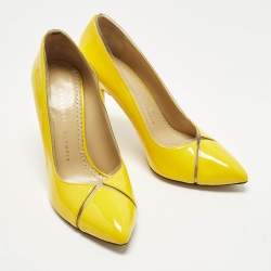 مملوكة مسبقًا حذاء كعب عالي شارلوت أوليمبيا ديبي جلد أصفر فاتح لامع مقاس 38