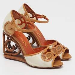 Pre Owned Charlotte Olympia Size 38 Cream/Brown Leather Net Peep Toe Wedge Pumps