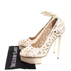 Pre Owned حذاء كعب عالي شارلوت أوليمبيا نعل سميك سيور كاحل دولوريس كريمي مفرغ مقاس 41