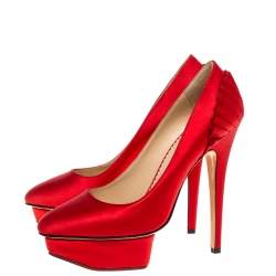 Pre Owned حذاء كعب عالى شارلوت أوليمبيا نعل سميك بالوما ساتان أحمر مقاس 37.5