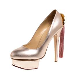 مملوكة مسبقًا حذاء كعب عالي شارلوت اوليمبيا ستارلا بكعب أمامي مزين بشراشيب ساتان أسود مقاس 37