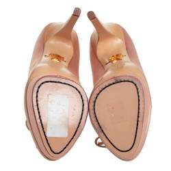 مملوكة مسبقًا Charlotte Olympic Pink Satin Platform Pumps Size 37.5