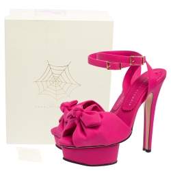 مملوكة مسبقًا Charlotte Olympia Pink Rubber Serena Bow Ankle Strap Platform Sandals Size 37.5