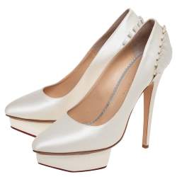 Pre Owned حذاء كعب عالي شارلوت اوليمبيا دوللي ساتان أبيض مقاس 39.5