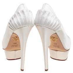 Pre Owned حذاء كعب عالي شارلوت اوليمبيا دوللي ساتان أبيض مقاس 39.5