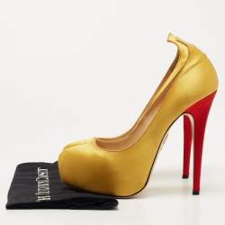 Pre Owned Charlotte Olympia Yellow Satin Platform Pumps Size 40