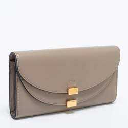 Pre Owned Chloe Taupe Leather Georgia Continental Wallet