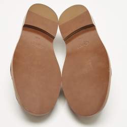 Pre Owned حذاء لوفرز كلوي جلد بني بالشعار حرف سي سهل الارتداء مقاس 40.5