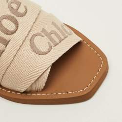 مملوكة مسبقًا صندل فلات كلوي وودي قماش مطبوع شعار أبيض مقاس 38