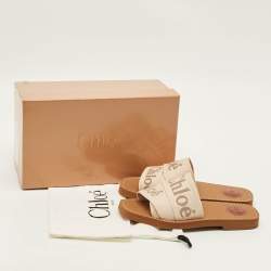 مملوكة مسبقًا صندل فلات كلوي وودي قماش مطبوع شعار أبيض مقاس 38