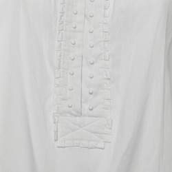 مملوكة مسبقًا بلوزة كلوي قطن أبيض مع تفاصيل زر الخرز مقاس صغير