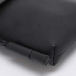 Pre Owned Chloe Black Leather Phone Holder Crossbody Bag
