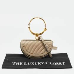 Pre Owned Chloé Beige Quilted Leather Studded Nile Bracelet Minaudiere Crossbody Bag