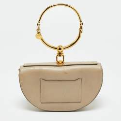 Pre Owned Chloé Beige Quilted Leather Studded Nile Bracelet Minaudiere Crossbody Bag