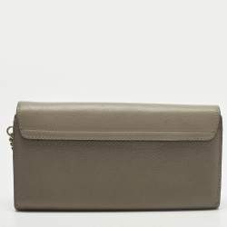 مملوكة مسبقًا Chloe Faye Grey Leather Continental Wallet