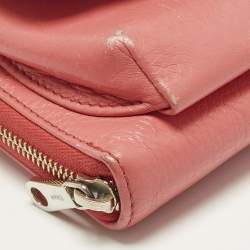 مملوكة مسبقًا Chloe Lilli Coral Orange Leather Wallet On Strap