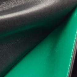 مملوكة مسبقًا Chloe Elle Small Green Leather Flap Clutch