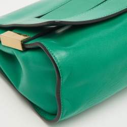 مملوكة مسبقًا Chloe Elle Small Green Leather Flap Clutch