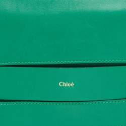 مملوكة مسبقًا Chloe Elle Small Green Leather Flap Clutch