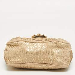 مملوكة مسبقًا حقيبة كتف كلوي إلسي صغيرة جلد ثعبان بيج/ذهبي