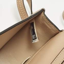 مملوكة مسبقًا Chloe Nile Bracelet Small Beige Leather Minaudiere Bag