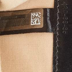 Chloe Black Leather Small C Trifold Wallet