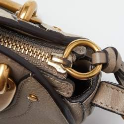 مملوكة مسبقًا حقيبة كروس كلوي بيكسي سويدي وجلد بيج مستديرة صغيرة