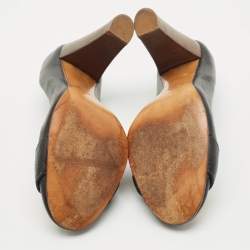 Pre Owned Chloe Black Leather Buckle Detail Scrunch Pumps Size 41