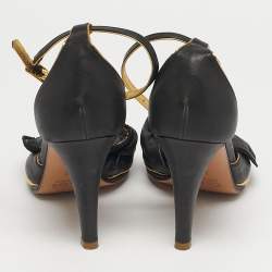 Pre Owned صندل كعبي كلوي جلد أسود بفيونكة ورباط للكاحل مقاس 39