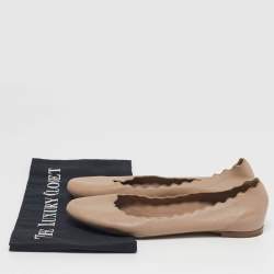 Pre Owned حذاء باليرينا فلات كلوي لورين جلد بيج لامع نمط مموج مقاس 39