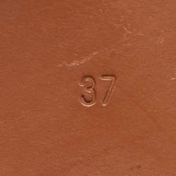 مملوكة مسبقًا صندل مسطح بتصميم متقاطع جلد أسود كلوي لورين مقاس 37