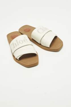 مملوكة مسبقًا Chloe Woody Size 37 White Leather Logo Embroidered Flat Slide