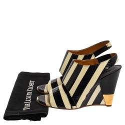 Pre Owned صندل كلوي جلد ثعبان مخطط كريمي أسود إيرس كعب روكي بحزام للكاحل مقاس 37.5