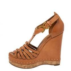 مملوكة مسبقًا Chloe Tan Leather Double C Buckle T Strap Cork Wedge Platform Sandals Size 37