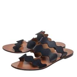 Pre Owned Chloe Black Leather and Suede Scalloped Slide Flats Size 39