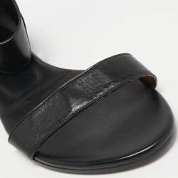 Pre Owned Chloe Black Leather Ankle Cuff Flat Sandals Size 37