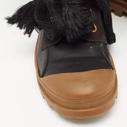 Pre Owned Chloe Black Leather and Fur Lace Up Ankle Boots Size 39