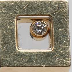 Pre Owned Chopard Happy Diamonds Icon 18k Yellow Gold Pendant Necklace