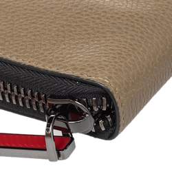 Pre Owned محفظة كريستيان لوبوتان بانيتون جلد أخضر زيتوني بسحاب محيط