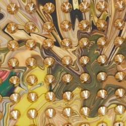 مملوكة مسبقًا محفظة كريستيان لوبوتان جلد لامع متعدد الألوان نقشة بانيتون مرصعة بمسامير سبايك بسحاب ملتف