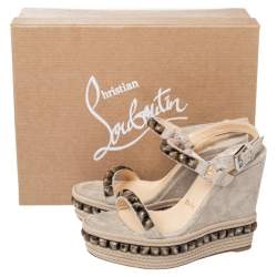 مملوكة مسبقًا Christian Louboutin Beige Suede Beads Cataclou Wedge Ankle Strap Sandals Size 36