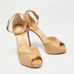 Pre Owned صندل كريستيان لوبوتان فيري كاثي  جلد بيج بحزام كاحل مقاس 40