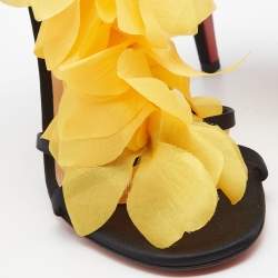 مملوكة مسبقًا Christian Louboutin Yellow/Black Satin Mount Street T-Strap Sandals Size 40.5