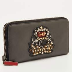 مملوكة مسبقًا محفظة كريستيان لوبوتان بانيتون مرصعة جلد داكن رمادي بسحاب ملتف