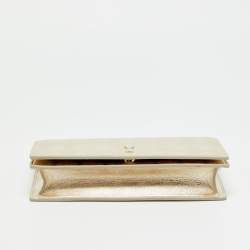 مملوكة مسبقًا Christian Louboutin Bettina Gold Leather Chain Clutch