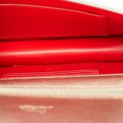 مملوكة مسبقًا Christian Louboutin Bettina Gold Leather Chain Clutch