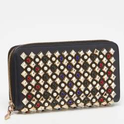 مملوكة مسبقًا Christian Louboutin Black Leather Spikes Panettone Zip Around Wallet