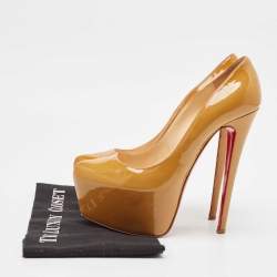 Christian Louboutin Beige Patent Leather Daffodile Pumps Size 38